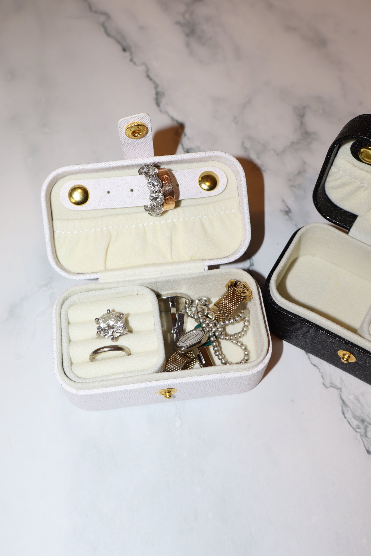 The Milan Mini Jewelry Box – Personalized Small Travel Jewelry Case with Gold or Silver Name, Custom Gift for Her
